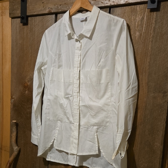 Elegant White Blouse - Picture 1 of 3